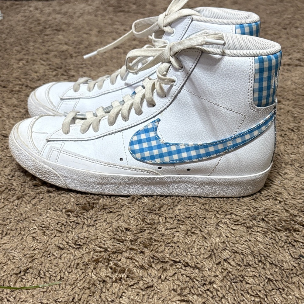 White High-Top Sneakers with Blue Checkered Detail